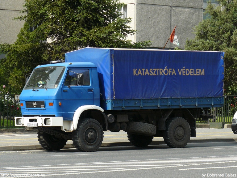 Rába H9, Országos Katasztrófavédelmi Fõigazgatóság, Gazdasági Ellátó Központ, fotó: Döbrentei Balázs
Keywords: tûzoltóautó tûzoltóság tûzoltó magyar Magyarország katasztrófavédelem GRY-010 fire firetruck Hungary hungarian