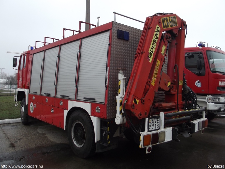 Csepel 744, Pest Megyei Katasztrófavédelmi Igazgatóság, Váci Hivatásos Tûzoltóparancsnokság, fotó: Bbazsa
Keywords: tûzoltóautó tûzoltóság tûzoltó magyar Magyarország katasztrófavédelem AVE-718 fire firetruck Hungary hungarian
