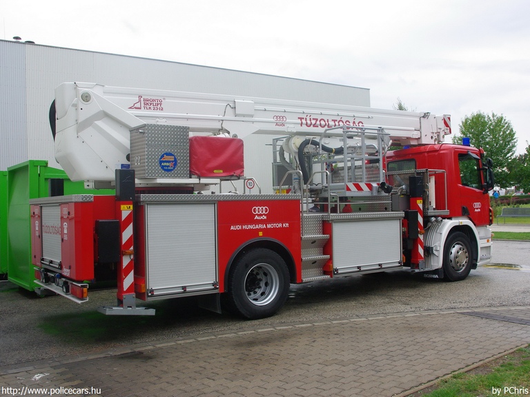 Scania P270 Bronto Skylift TLK 23-12, Audi Hungaria Motor Kft., fotó: PChris
Keywords: létesítményi tûzoltó tûzoltóautó tûzoltóság magyar Magyarország KBL-473 fire firetruck Hungary hungarian