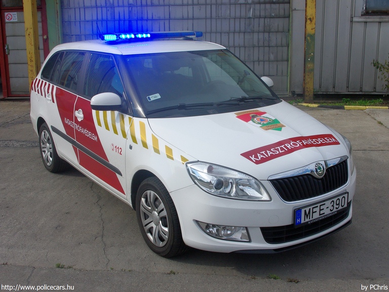 Skoda Fabia II, Országos Katasztrófavédelmi Fõigazgatóság, fotó: PChris
Keywords: tûzoltóautó tûzoltóság tûzoltó magyar Magyarország katasztrófavédelem MFE-390 fire firetruck Hungary hungarian