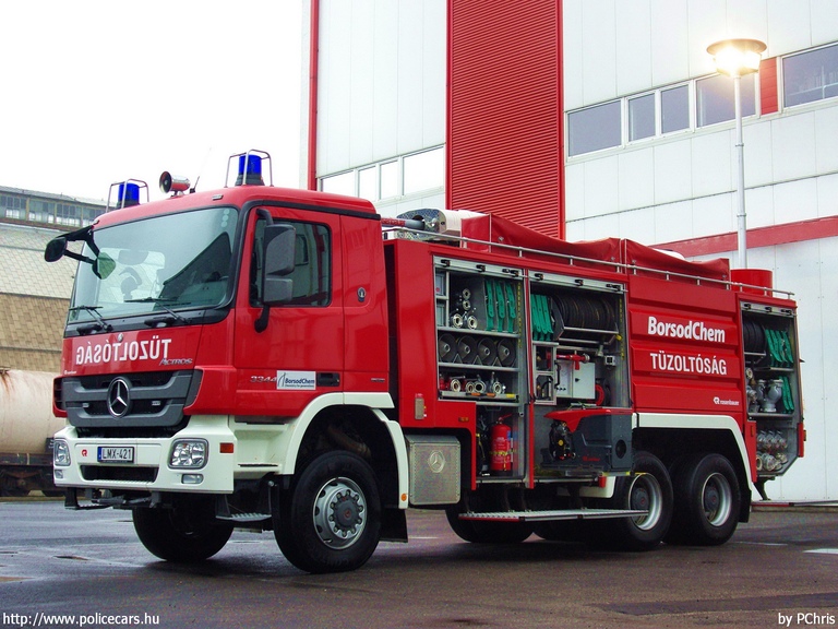 Mercedes-Benz Actros 3344 Rosenbauer ILF, BorsodChem Zrt. Kazincbarcika, fotó: PChris
Keywords: tûzoltó tûzoltóautó tûzoltóság magyar Magyarország létesítményi LMX-421 fire firetruck Hungary hungarian