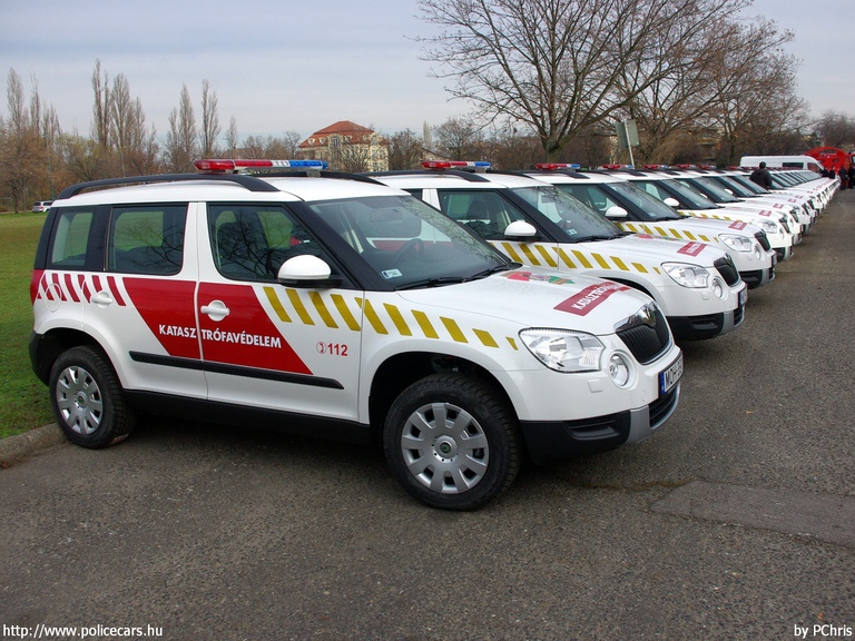 Skoda Yeti, fotó: PChris
Keywords: tûzoltóautó tûzoltóság tûzoltó magyar Magyarország katasztrófavédelem katasztrófavédelmi MOH-391 fire firetruck Hungary hungarian