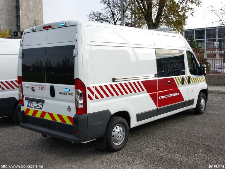 Fiat Ducato, fotó: PChris
Keywords: tûzoltó tûzoltóautó tûzoltóság magyar Magyarország katasztrófavédelem MNC-943 fire firetruck Hungary hungarian