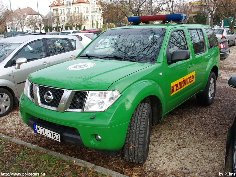 Nissan Pathfinder, Somogy Megyei Katasztrófavédelmi Igazgatóság, fotó: PChris
Keywords: tûzoltó tûzoltóautó tûzoltóság magyar Magyarország katasztrófavédelem KTL-163 fire firetruck Hungary hungarian