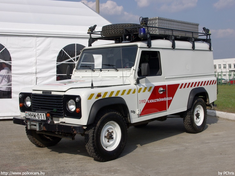 Land Rover Defender, Országos Katasztrófavédelmi Fõigazgatóság, fotó: PChris
Keywords: tûzoltóautó tûzoltóság tûzoltó magyar Magyarország katasztrófavédelem HHW-011 fire firetruck Hungary hungarian