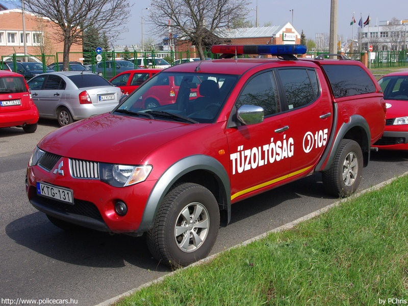 Mitsubishi L200, Pest Megyei Katasztrófavédelmi Igazgatóság, Monori Hivatásos Tûzoltóparancsnokság, fotó: PChris
Keywords: tûzoltó tûzoltóautó tûzoltóság katasztrófavédelem magyar Magyarország KTG-131 fire firetruck Hungary hungarian