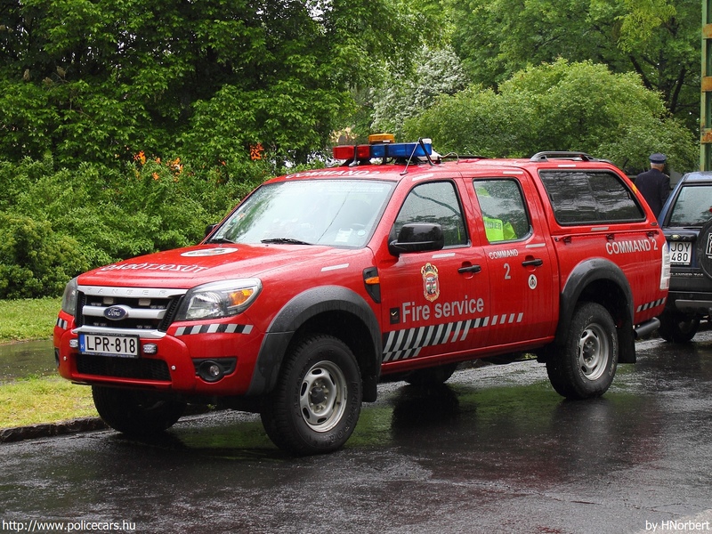 Ford Ranger, Budapest Airport (Ferihegy) Repülõtéri Katasztrófavédelmi Igazgatóság, fotó: HNorbert
Keywords: tûzoltóautó tûzoltó tûzoltóság katasztrófavédelem magyar Magyarország LPR-818 fire firetruck Hungary hungarian