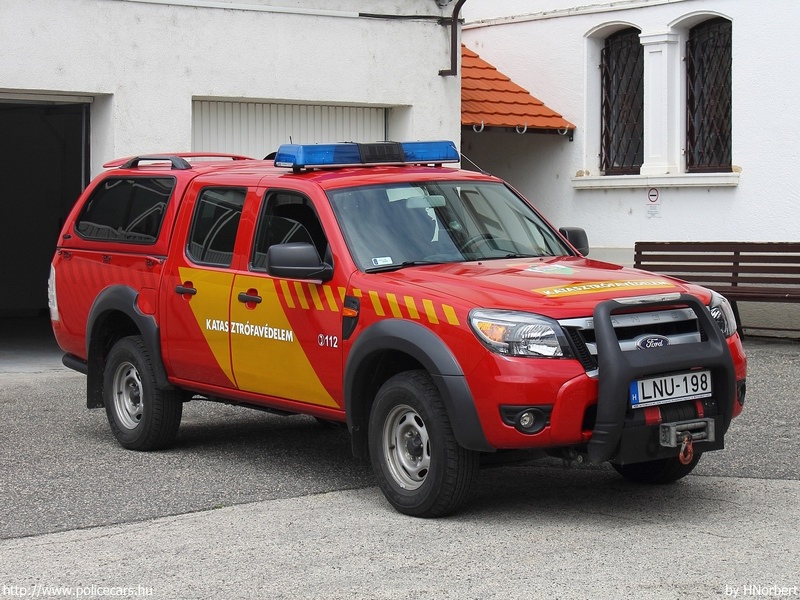 Ford Ranger, Veszprém Megyei Katasztrófavédelmi Igazgatóság, Veszprémi Katasztrófavédelmi Kirendeltség, Veszprémi Hivatásos Tûzoltóparancsnokság, fotó: HNorbert
Keywords: tûzoltó tûzoltóautó tûzoltóság katasztrófavédelem magyar Magyarország LNU-198 fire firetruck Hungary hungarian