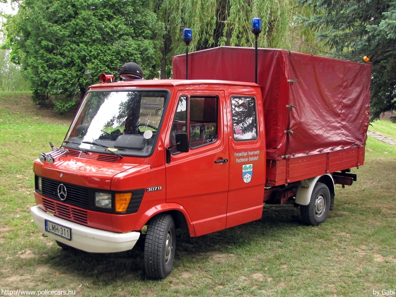 Mercedes-Benz 307D, fotó: Gabi
Keywords: tûzoltóautó tûzoltó ÖTE tûzoltóság magyar Magyarország LMH-311 fire firetruck Hungary hungarian