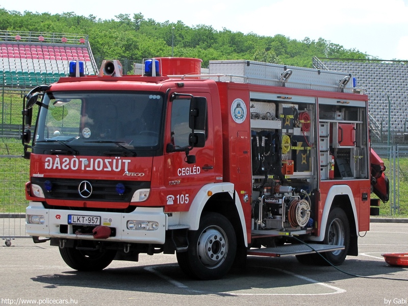 Mercedes-Benz Atego 1329 Rosenbauer, Pest Megyei Katasztrófavédelmi Igazgatóság, Ceglédi Hivatásos Tûzoltóparancsnokság, fotó: Gabi
Keywords: tûzoltóautó tûzoltóság tûzoltó magyar Magyarország katasztrófavédelem LKT-957 fire firetruck Hungary hungarian