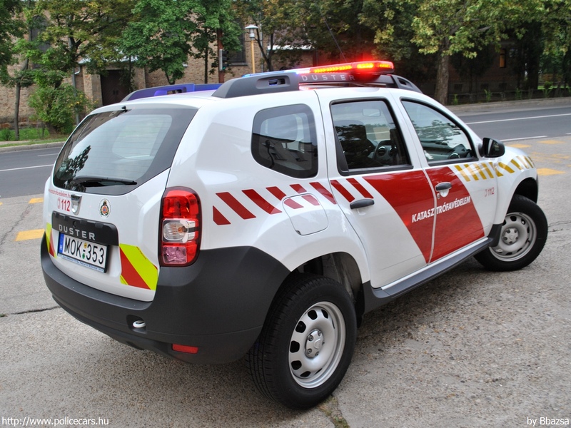 Dacia Duster, Fõvárosi Katasztrófavédelmi Igazgatóság, XVII. Kerületi Hivatásos Tûzoltóparancsnokság, fotó: Bbazsa
Keywords: tûzoltó tûzoltóautó tûzoltóság katasztrófavédelem magyar Magyarország MOK-353 fire firetruck Hungary hungarian
