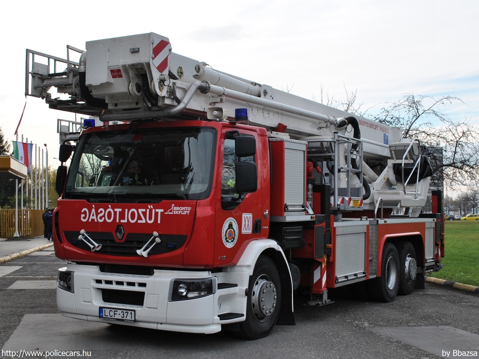 Renault Premium 410 Bronto Skylift F 42 RLX, Fõvárosi Katasztrófavédelmi Igazgatóság, fotó: Bbazsa
Keywords: tûzoltó tûzoltóautó tûzoltóság katasztrófavédelem magyar Magyarország LCF-371 fire firetruck Hungary hungarian