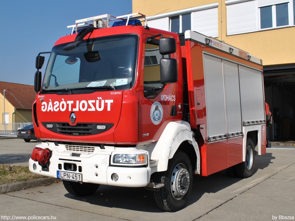 Renault Midlum 280 Heros Scorpio, Baranya Megyei Katasztrófavédelmi Igazgatóság, Mohácsi Katasztrófavédelmi Kirendeltség, Mohácsi Hivatásos Tûzoltóparancsnokság, fotó: Bbazsa
Keywords: tûzoltó tûzoltóautó tûzoltóság katasztrófavédelem magyar Magyarország LPN-451 fire firetruck Hungary hungarian