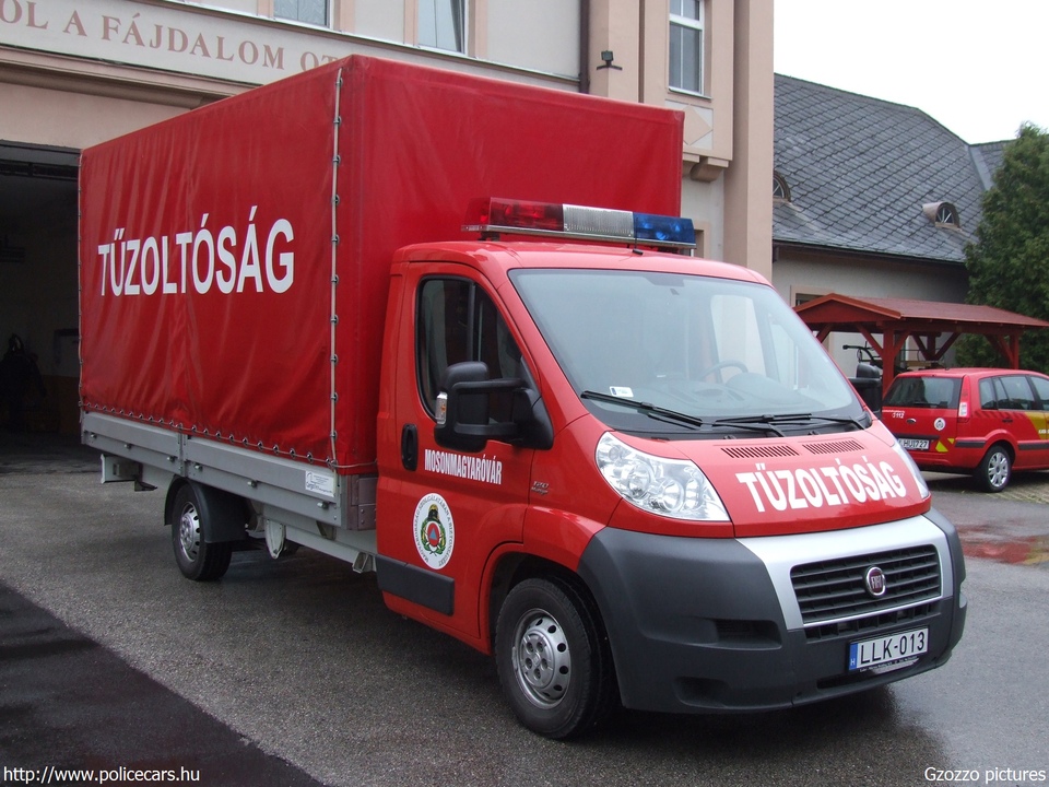 Fiat Ducato, Gyõr-Moson-Sopron Megyei Katasztrófavédelmi Igazgatóság, Mosonmagyaróvári Katasztrófavédelmi Kirendeltség, Mosonmagyaróvári Hivatásos Tûzoltóparancsnokság, fotó: Gzozzo pictures
Keywords: tûzoltóautó tûzoltóság tûzoltó magyar Magyarország katasztrófavédelem LLK-013 fire firetruck Hungary hungarian