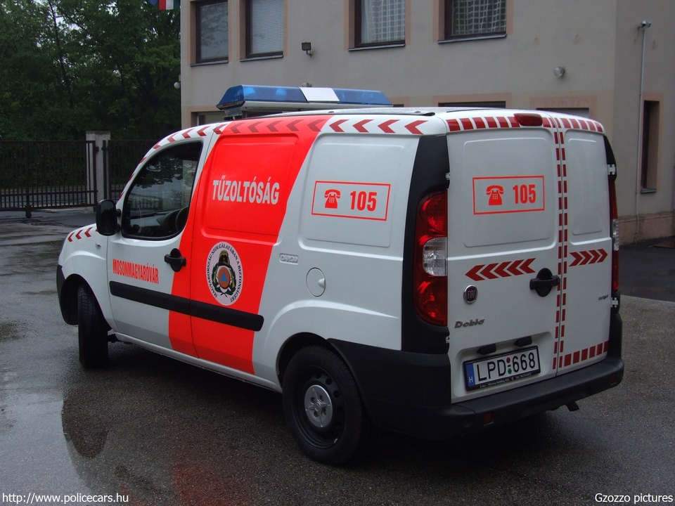 Fiat Doblo, Gyõr-Moson-Sopron Megyei Katasztrófavédelmi Igazgatóság, Mosonmagyaróvári Katasztrófavédelmi Kirendeltség, Mosonmagyaróvári Hivatásos Tûzoltóparancsnokság, fotó: Gzozzo pictures
Keywords: tûzoltóautó tûzoltóság tûzoltó magyar Magyarország katasztrófavédelem LPD-668 fire firetruck Hungary hungarian