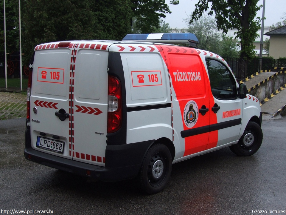 Fiat Doblo, Gyõr-Moson-Sopron Megyei Katasztrófavédelmi Igazgatóság, Mosonmagyaróvári Katasztrófavédelmi Kirendeltség, Mosonmagyaróvári Hivatásos Tûzoltóparancsnokság, fotó: Gzozzo pictures
Keywords: tûzoltóautó tûzoltóság tûzoltó magyar Magyarország katasztrófavédelem LPD-668 fire firetruck Hungary hungarian