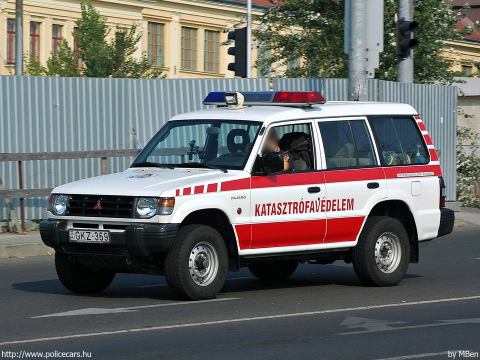 Mitsubishi Pajero, Baranyai Megyei Katasztrófavédelmi Igazgatóság, fotó: MBen
Keywords: tûzoltóautó tûzoltóság tûzoltó magyar Magyarország katasztrófavédelem fire firetruck Hungary hungarian GKZ-369