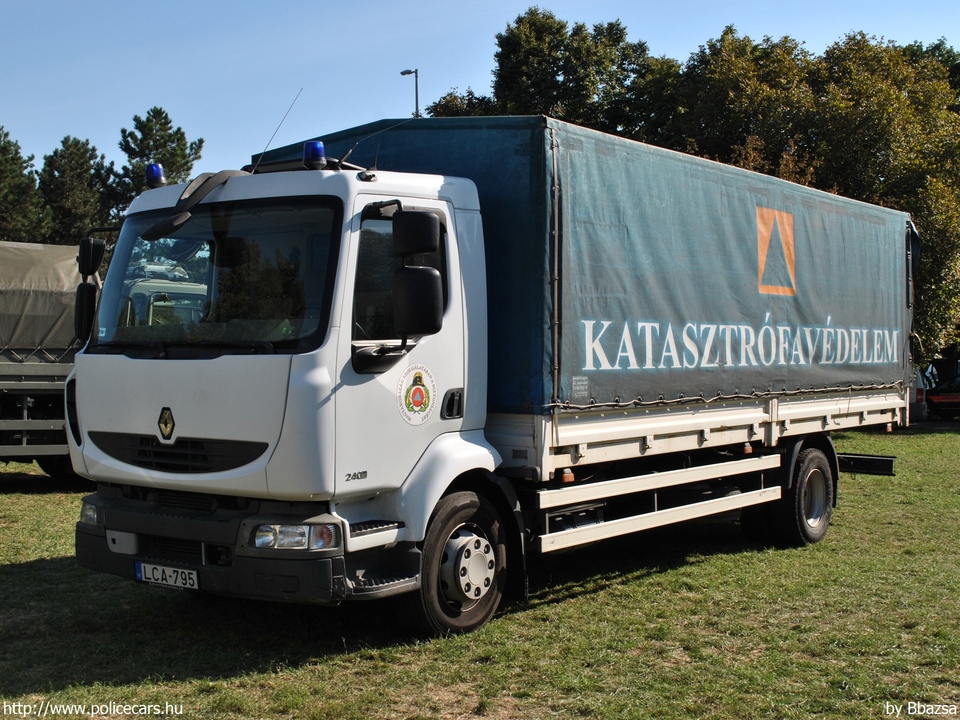 Renault Midlum 240, Országos Katasztrófavédelmi Fõigazgatóság, Gazdasági Ellátó Központ, fotó: Bbazsa
Keywords: tûzoltóautó tûzoltóság tûzoltó magyar Magyarország katasztrófavédelem fire firetruck Hungary hungarian LCA-795