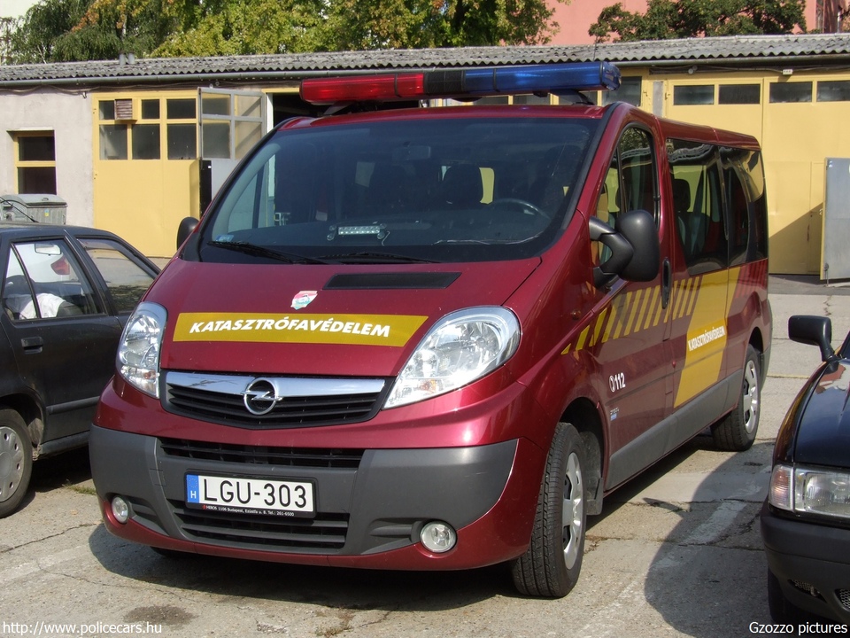 Opel Vivaro, Baranyai Megyei Katasztrófavédelmi Igazgatóság, fotó: Gzozzo pictures
Keywords: tûzoltóautó tûzoltóság tûzoltó magyar Magyarország katasztrófavédelem fire firetruck Hungary hungarian LGU-303