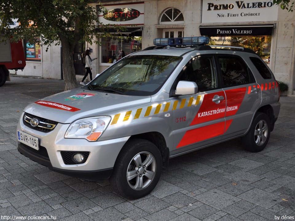 Kia Sportage, Vas Megyei Katasztrófavédelmi Igazgatóság, fotó: dénes
Keywords: tûzoltóautó tûzoltóság tûzoltó magyar Magyarország katasztrófavédelem fire firetruck Hungary hungarian SVR-105