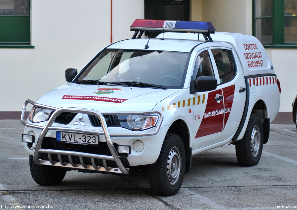 Mitsubishi L200, Fõvárosi Katasztrófavédelmi Igazgatóság, Doktor Szolgálat, fotó: Bbazsa
Keywords: tûzoltóautó tûzoltóság tûzoltó magyar Magyarország katasztrófavédelem KVL-323 fire firetruck Hungary hungarian