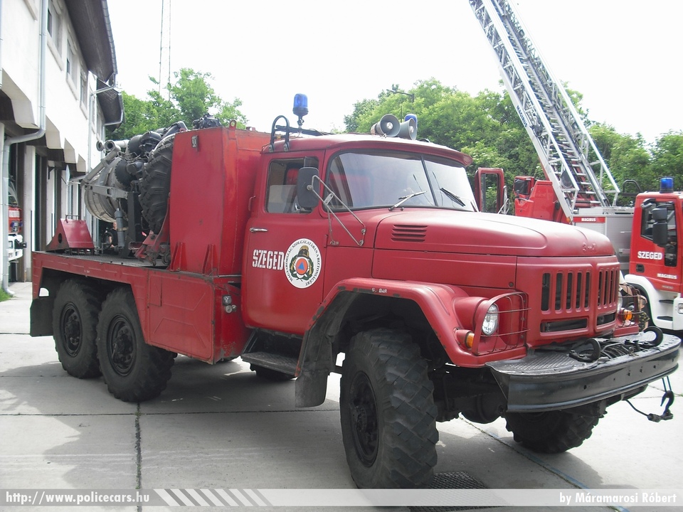 ZIL 131, Csongrád Megyei Katasztrófavédelmi Igazgatóság, fotó: Máramarosi Róbert
Keywords: tûzoltóautó tûzoltóság tûzoltó magyar Magyarország katasztrófavédelem fire firetruck Hungary hungarian