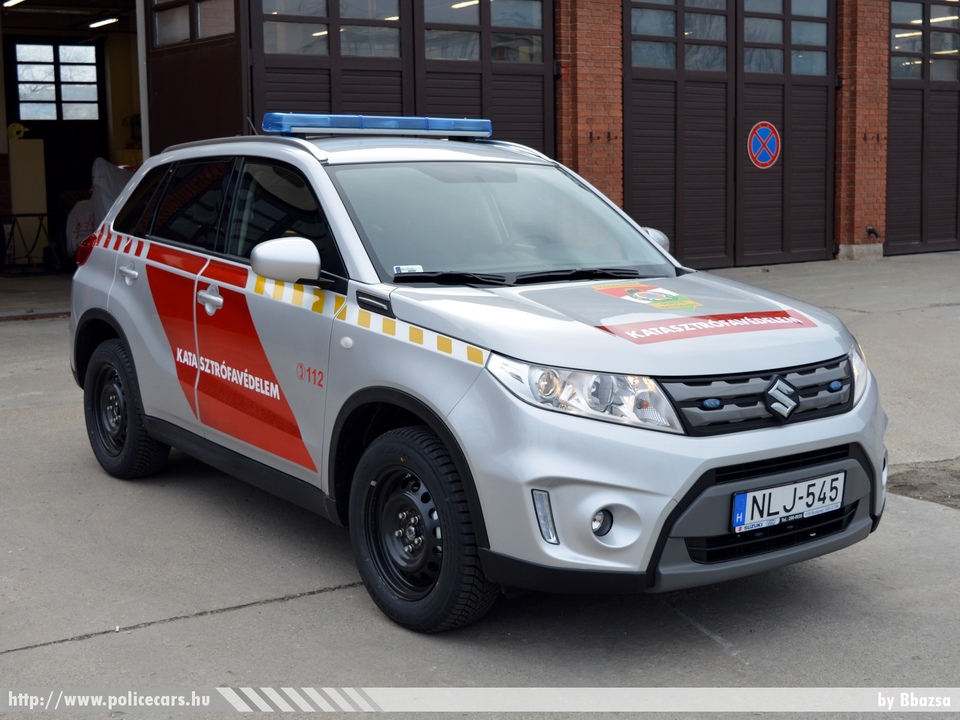 Suzuki Vitara, Fõvárosi Katasztrófavédelmi Igazgatóság, Dél-Pesti Katasztrófavédelmi Kirendeltség, fotó: Bbazsa
Keywords: tûzoltóautó tûzoltóság tûzoltó magyar Magyarország katasztrófavédelem NLJ-545 fire firetruck Hungary hungarian