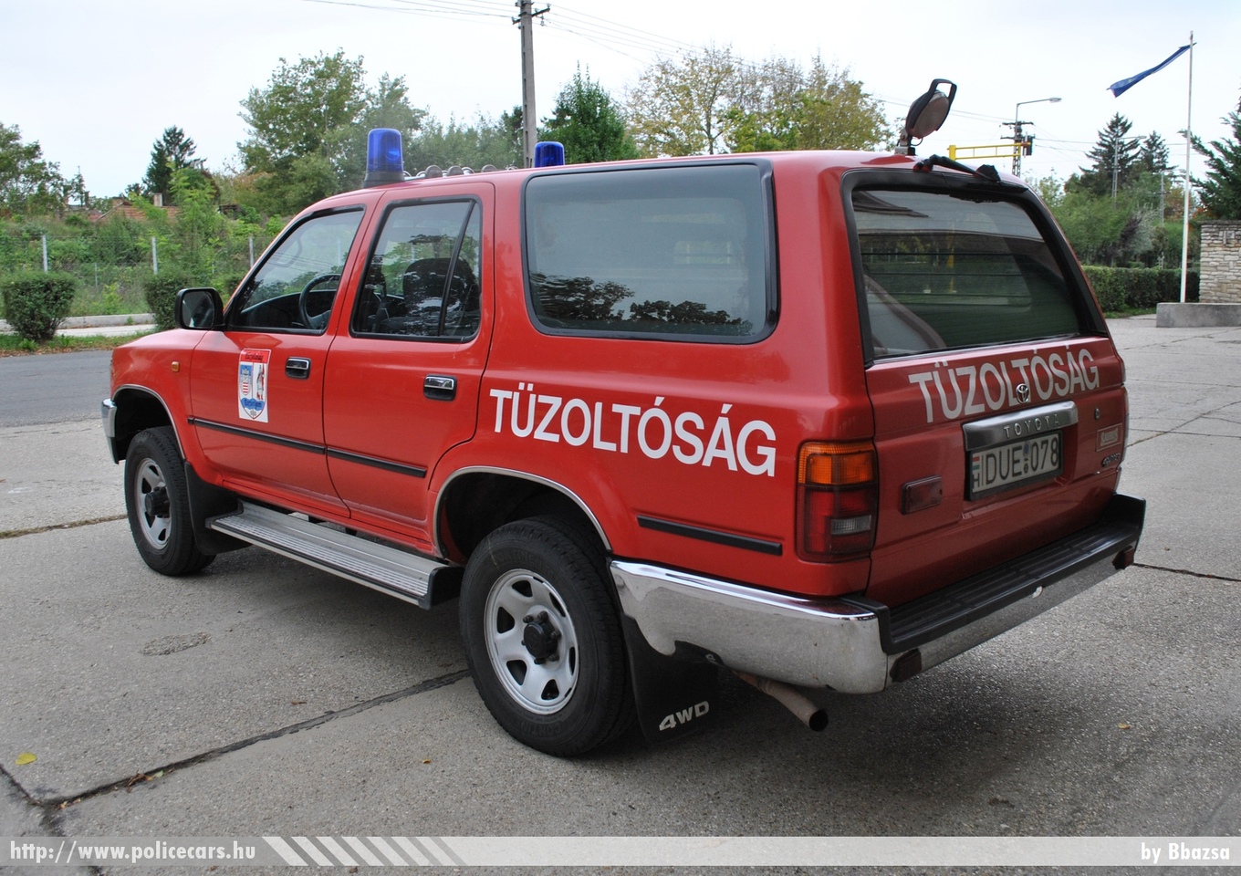 Toyota 4 Runner Saurus, Komárom-Esztergom Megyei Katasztrófavédelmi Igazgatóság, Esztergomi Katasztrófavédelmi Kirendeltség, Esztergomi Hivatásos Tûzoltóparancsnokság, fotó: Bbazsa
Keywords: tûzoltóautó HÖT magyar Magyarország tûzoltó tûzoltóság DUE-078 fire firetruck Hungary hungarian