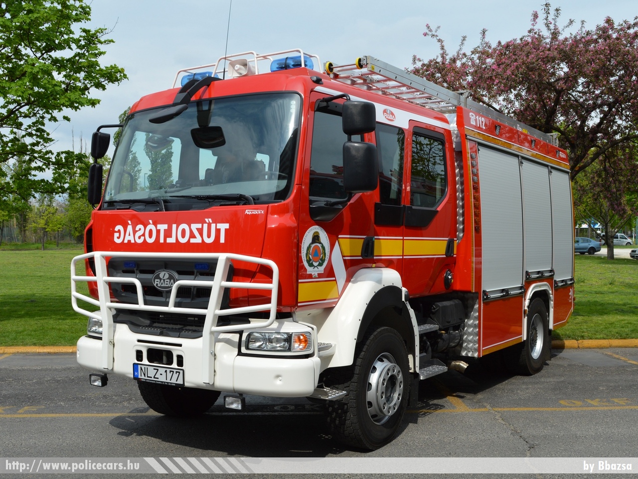 Rába R16.217 AFW Heros Aquadux-X 4000, Országos Katasztrófavédelmi Fõigazgatóság, Katasztrófavédelmi Oktatási Központ, fotó: Bbazsa
Keywords: tûzoltóautó HÖT magyar Magyarország tûzoltó tûzoltóság NLZ-177 fire firetruck Hungary hungarian