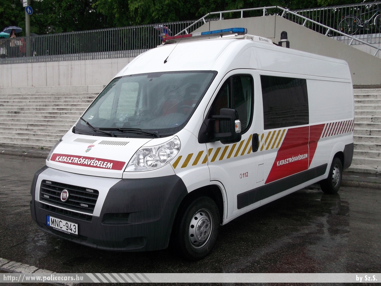 Fiat Ducato, Csongrád Megyei Katasztrófavédelmi Igazgatóság, fotó: Sz.S.
Keywords: tûzoltóautó tûzoltóság tûzoltó magyar Magyarország katasztrófavédelem MNC-943 fire firetruck Hungary hungarian
