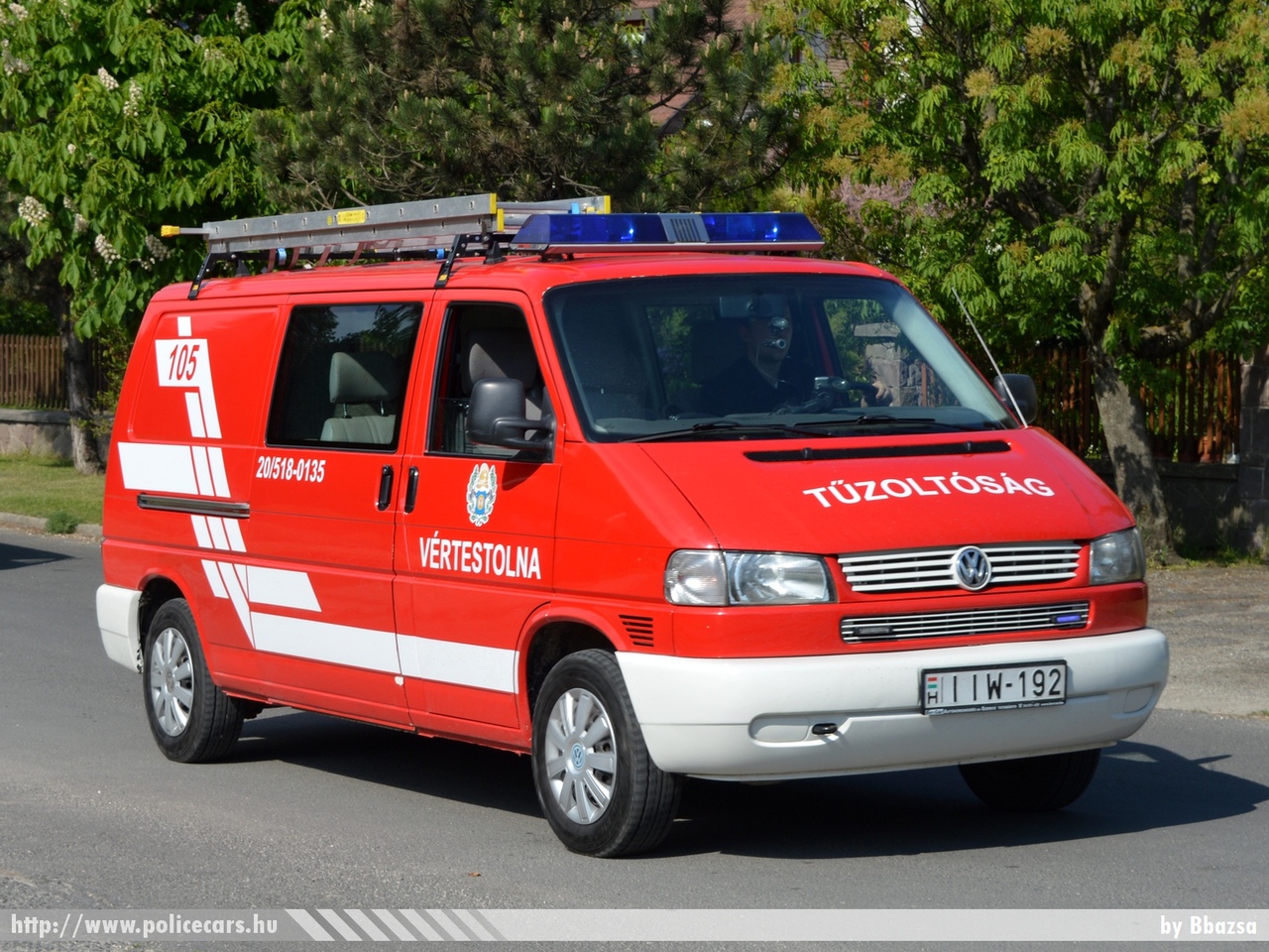 Volkswagen Transporter T4, Vértestolnai Önkéntes Tûzoltó Egyesület, fotó: Bbazsa
Keywords: tûzoltó tûzoltóság tûzoltóautó ÖTE magyar Magyarország IIW-192 fire firetruck Hungary hungarian