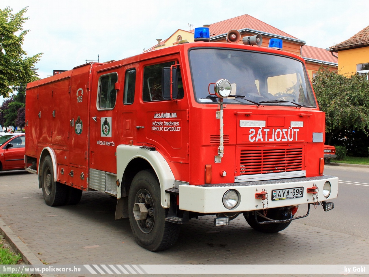 Csepel 750 TÜ-1.1, Jászjákóhalmi Önkéntes Tûzoltó Egyesület, fotó: Gabi
Keywords: tûzoltó tûzoltóság tûzoltóautó ÖTE magyar Magyarország fire firetruck Hungary hungarian AYA-696 Jászjákóhalma