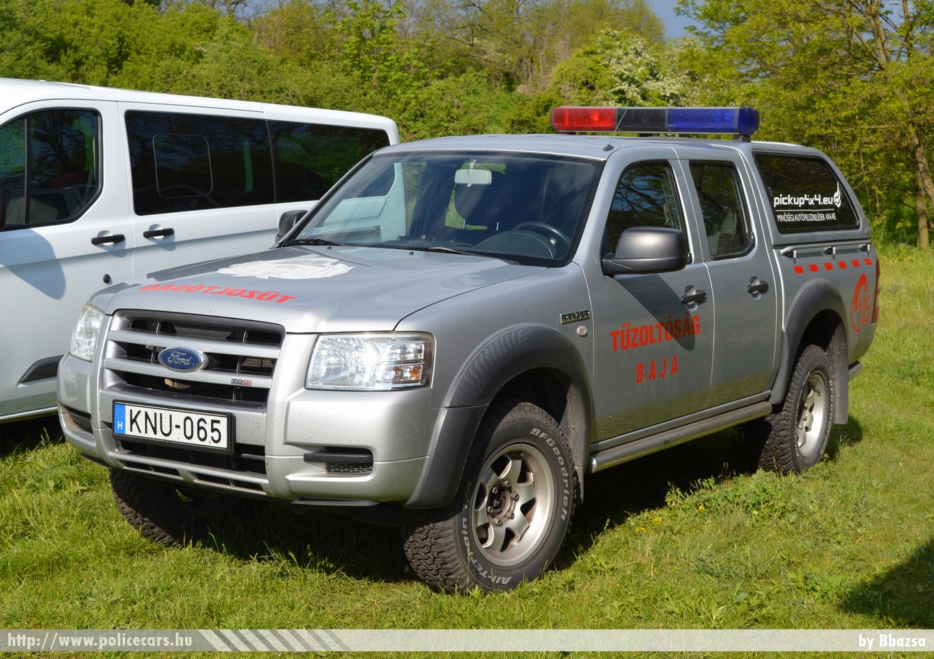 Ford Ranger, Bács-Kiskun Megyei Katasztrófavédelmi Igazgatóság, Bajai Katasztrófavédelmi Kirendeltség, Bajai Hivatásos Tûzoltóparancsnokság, fotó: Bbazsa
Keywords: tûzoltóautó tûzoltóság tûzoltó magyar Magyarország katasztrófavédelem KNU-065 fire firetruck Hungary hungarian