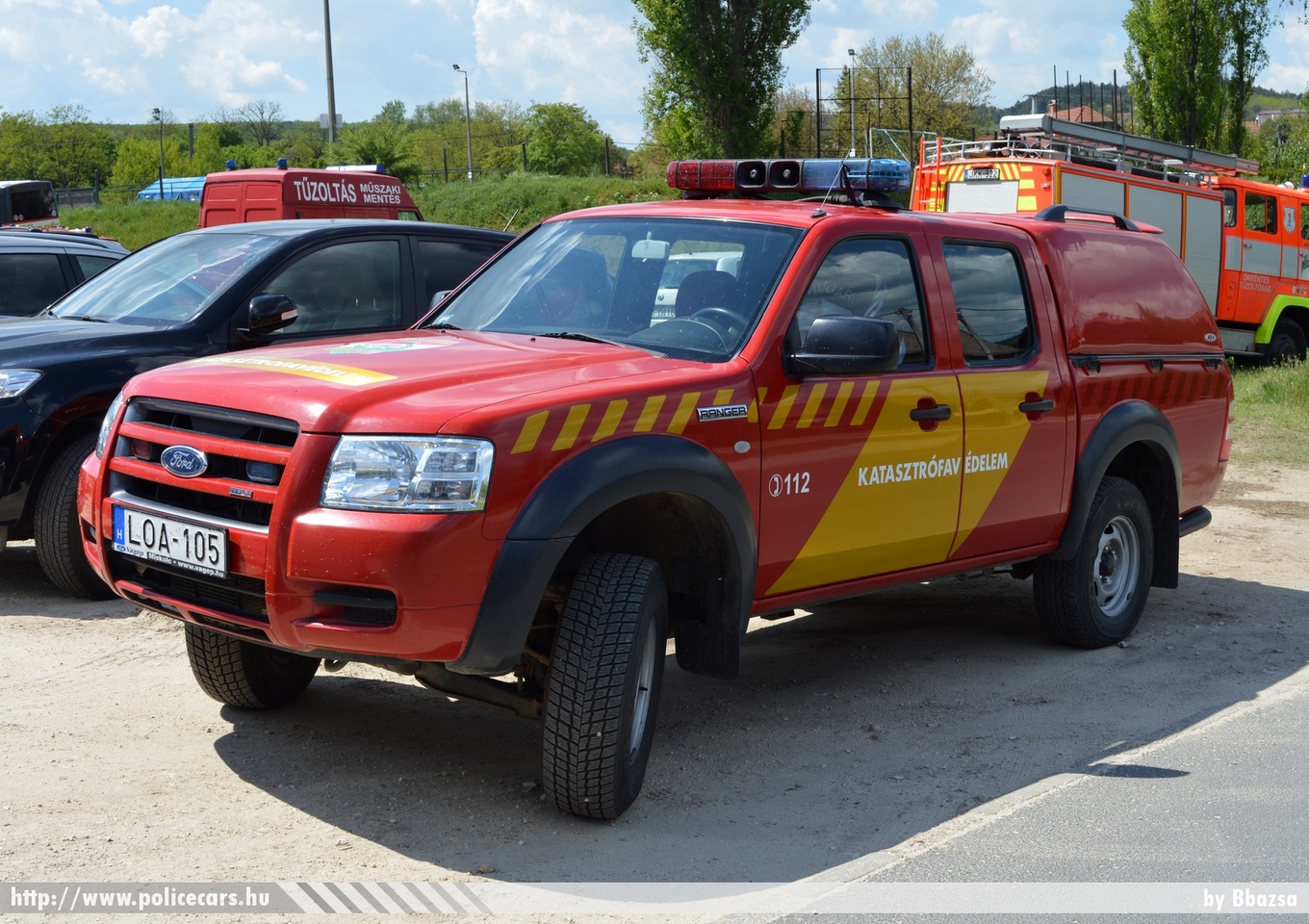 Ford Ranger, fotó: Bbazsa
Keywords: tûzoltóautó tûzoltóság tûzoltó magyar Magyarország katasztrófavédelem LOA-105 fire firetruck Hungary hungarian