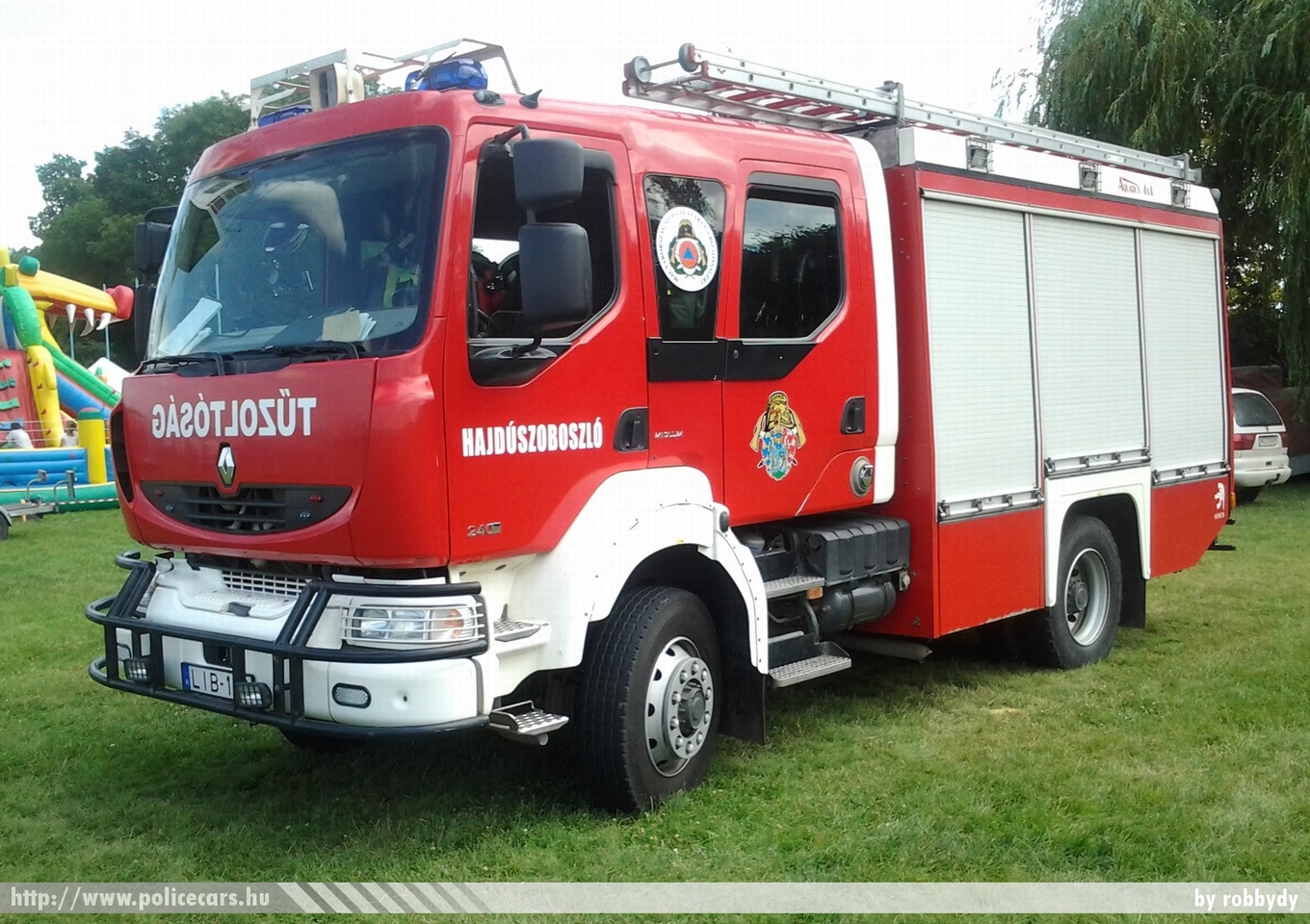 Renault Midlum 240.14 4x4 TLF 2000, Hajdú-Bihar Megyei Katasztrófavédelmi Igazgatóság, Hajdúszoboszlói Katasztrófavédelmi Õrs, fotó: robbydy
Keywords: tûzoltóautó tûzoltóság tûzoltó magyar Magyarország katasztrófavédelem LIB-120 fire firetruck Hungary hungarian