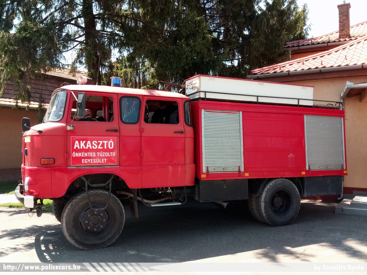 Ifa W50, Akasztói Önkéntes Tûzoltó Egyesület, fotó: Szemlits Gyula
Keywords: tûzoltóautó tûzoltóság tûzoltó magyar Magyarország ÖTE fire firetruck Hungary hungarian