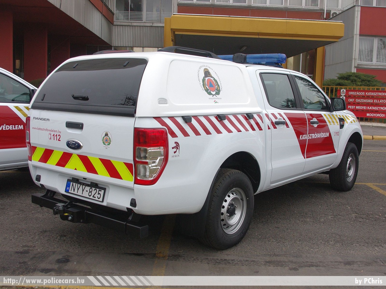 Ford Ranger XL 2.2 TDCI, Bács-Kiskun Megyei Katasztrófavédelmi Igazgatóság, fotó: PChris
Keywords: tûzoltóautó tûzoltó tûzoltóság magyar Magyarország katasztrófavédelem fire firetruck Hungary hungarian NYY-825