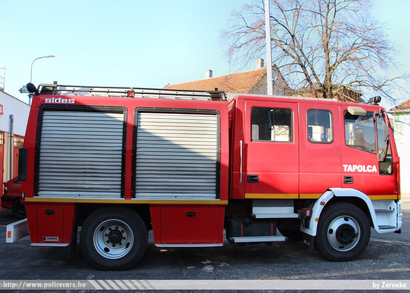 Iveco Eurocargo 130E23 Sides, Tapolcai Önkormányzati Tûzoltóparancsnokság, fotó: Zaronka
Keywords: tûzoltóautó tûzoltó ÖTP tûzoltóság magyar Magyarország fire firetruck Hungary hungarian MZZ-061