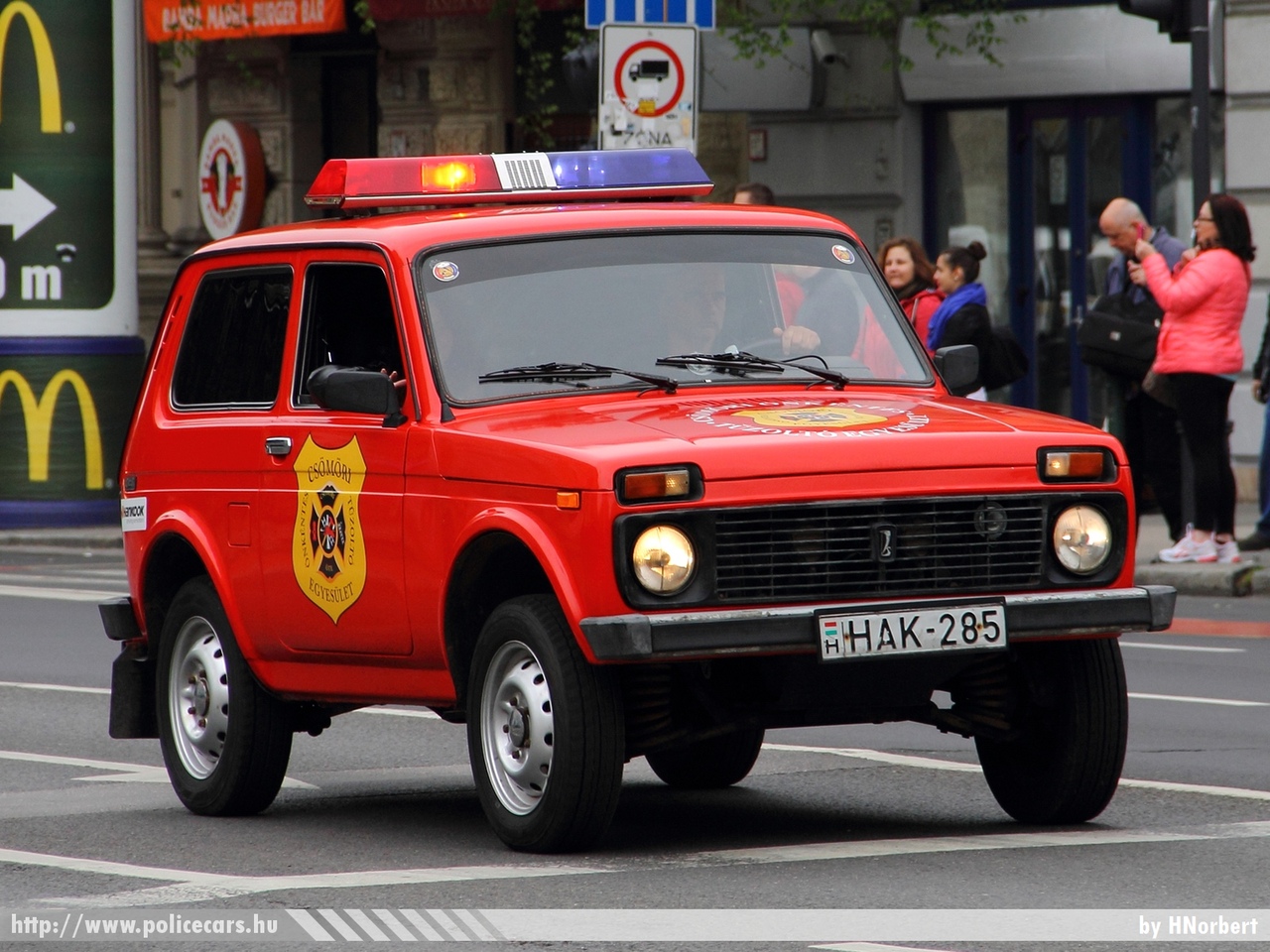 Lada VAZ 2121 Niva, Csömöri Önkéntes Tûzoltó Egyesület, fotó: HNorbert
Keywords: tûzoltóautó tûzoltó ÖTE tûzoltóság magyar Magyarország HAK-285 fire firetruck Hungary hungarian
