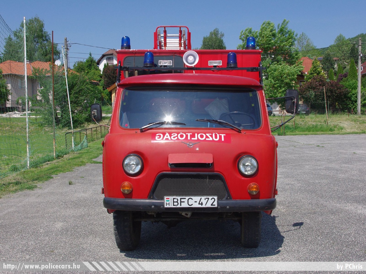 UAZ 452, Pomázi Önkormányzati Önkéntes Tûzoltóság, Csobánkai Tûzoltó Õrs, fotó: PChris
Keywords: tûzoltóautó tûzoltó ÖTP tûzoltóság magyar Magyarország fire firetruck Hungary hungarian BFC-472