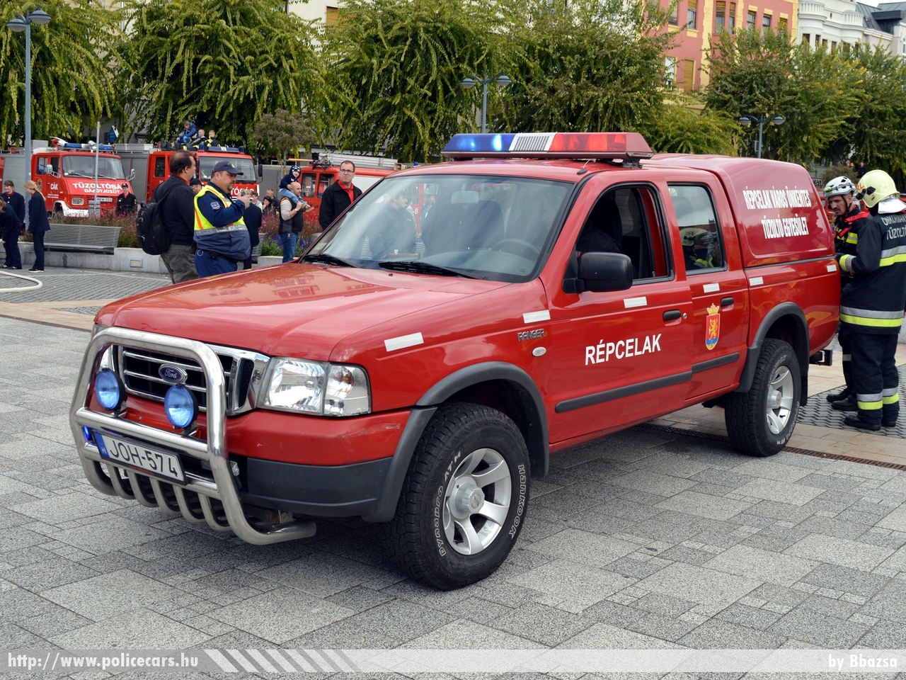 Ford Ranger, Répcelaki Önkéntes Tûzoltó Egyesület, fotó: Bbazsa
Keywords: JOH-574 tûzoltóautó tûzoltóság tûzoltó magyar Magyarország katasztrófavédelem  fire firetruck Hungary hungarian