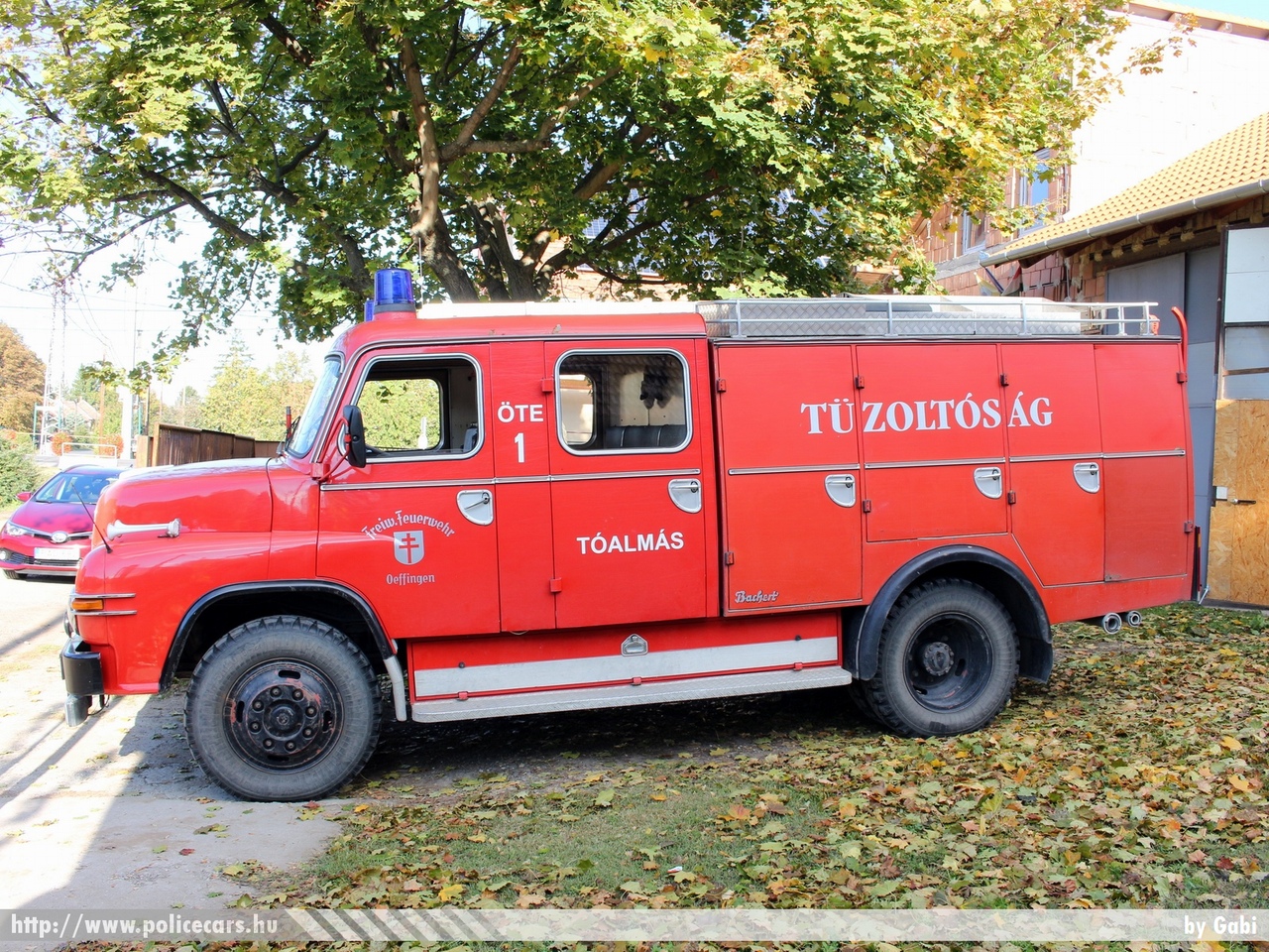 MAN 450 HA TLF 16, Tóalmási Önkéntes Tûzoltó Egyesület, fotó: Gabi
Keywords: tûzoltóautó ÖTE tûzoltóság tûzoltó EIC-592 hungarian Hungary fire firetruck magyar Magyarország