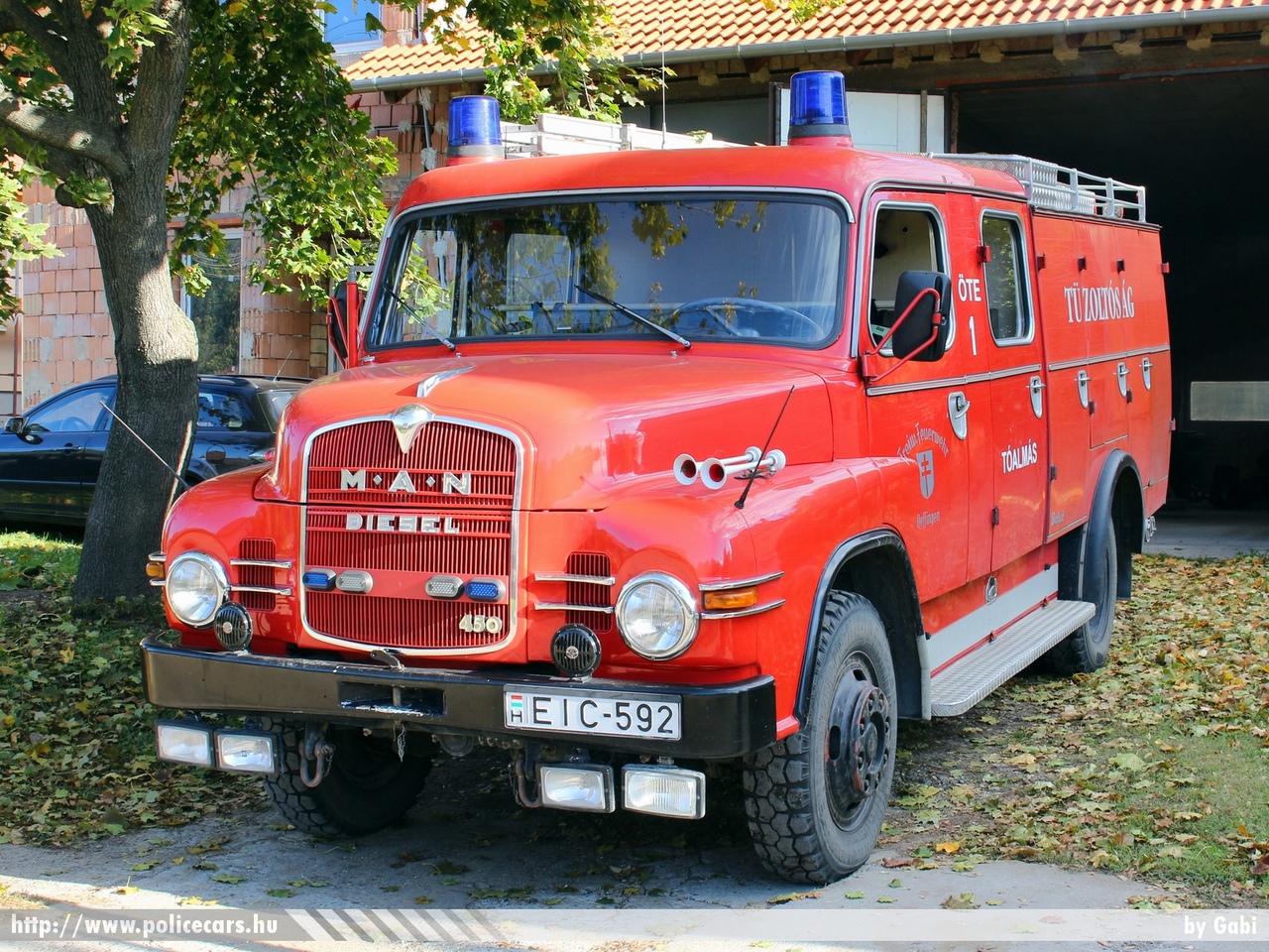 MAN 450 HA TLF 16, Tóalmási Önkéntes Tûzoltó Egyesület, fotó: Gabi
Keywords: tûzoltóautó ÖTE tûzoltóság tûzoltó EIC-592 hungarian Hungary fire firetruck magyar Magyarország