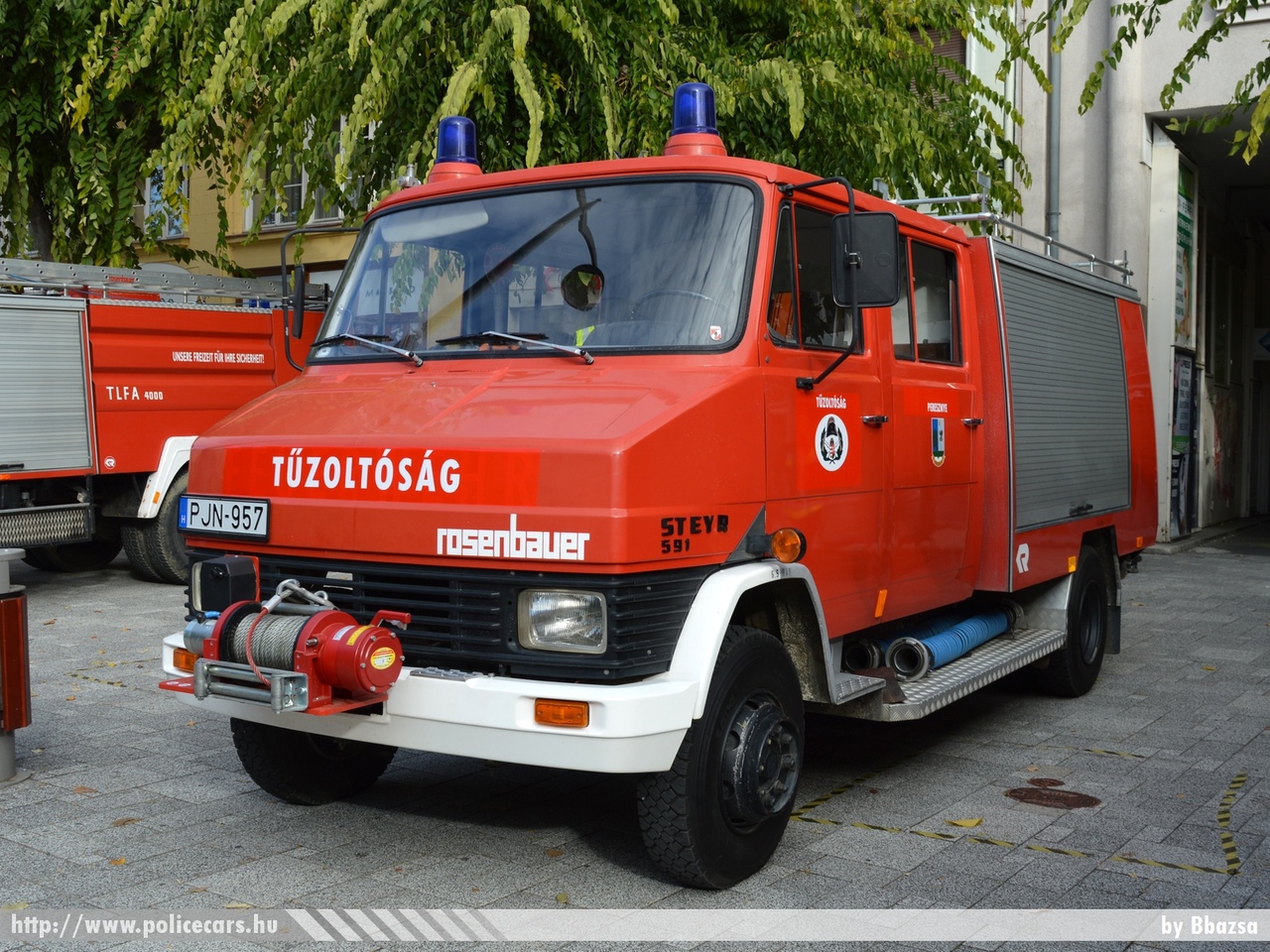 Steyr 591 Rosenbauer, Peresznyei Önkéntes Tûzoltó Egyesület, fotó: Bbazsa 
Keywords: PJN-957 tûzoltóautó tûzoltó ÖTE tûzoltóság magyar Magyarország hungarian Hungary fire firetruck