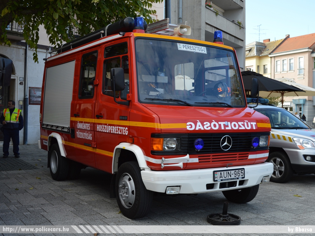 Mercedes-Benz 814D Rosenbauer 1000, Hosszúperesztegi Önkéntes Tûzoltó Egyesület, fotó: Bbazsa
Keywords: AUN-965 tûzoltóautó tûzoltó ÖTE tûzoltóság magyar Magyarország hungarian Hungary fire firetruck
