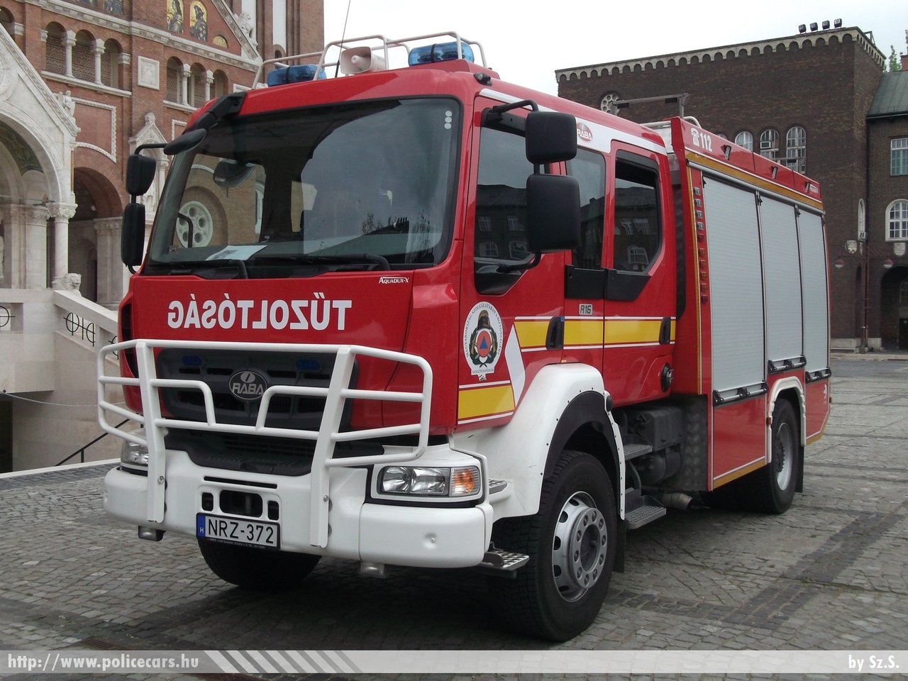 Rába R16.217 AFW Heros Aquadux-X 4000, Csongrád Megyei Katasztrófavédelmi Igazgatóság, Szegedi Katasztrófavédelmi Kirendeltség, Szegedi Hivatásos Tûzoltóparancsnokság, fotó: Sz.S.
Keywords: NRZ-372 tûzoltóautó tûzoltó tûzoltóság magyar Magyarország katasztrófavédelem fire firetruck Hungary hungarian