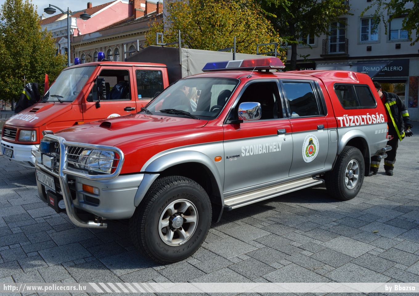 Mitsubishi L200, Vas Megyei Katasztrófavédelmi Igazgatóság, Szombathely, fotó: Bbazsa
Keywords: TUO-001 tûzoltóautó tûzoltóság tûzoltó magyar Magyarország katasztrófavédelem  fire firetruck Hungary hungarian