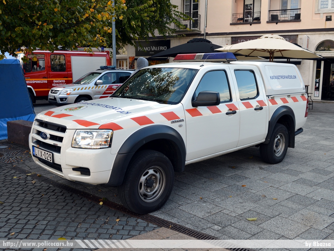 Ford Ranger, Vas Megyei Katasztrófavédelmi Igazgatóság,Szombathely, fotó: Bbazsa
Keywords: LIX-059  tûzoltóautó tûzoltóság tûzoltó magyar Magyarország katasztrófavédelem  fire firetruck Hungary hungarian LIX-029