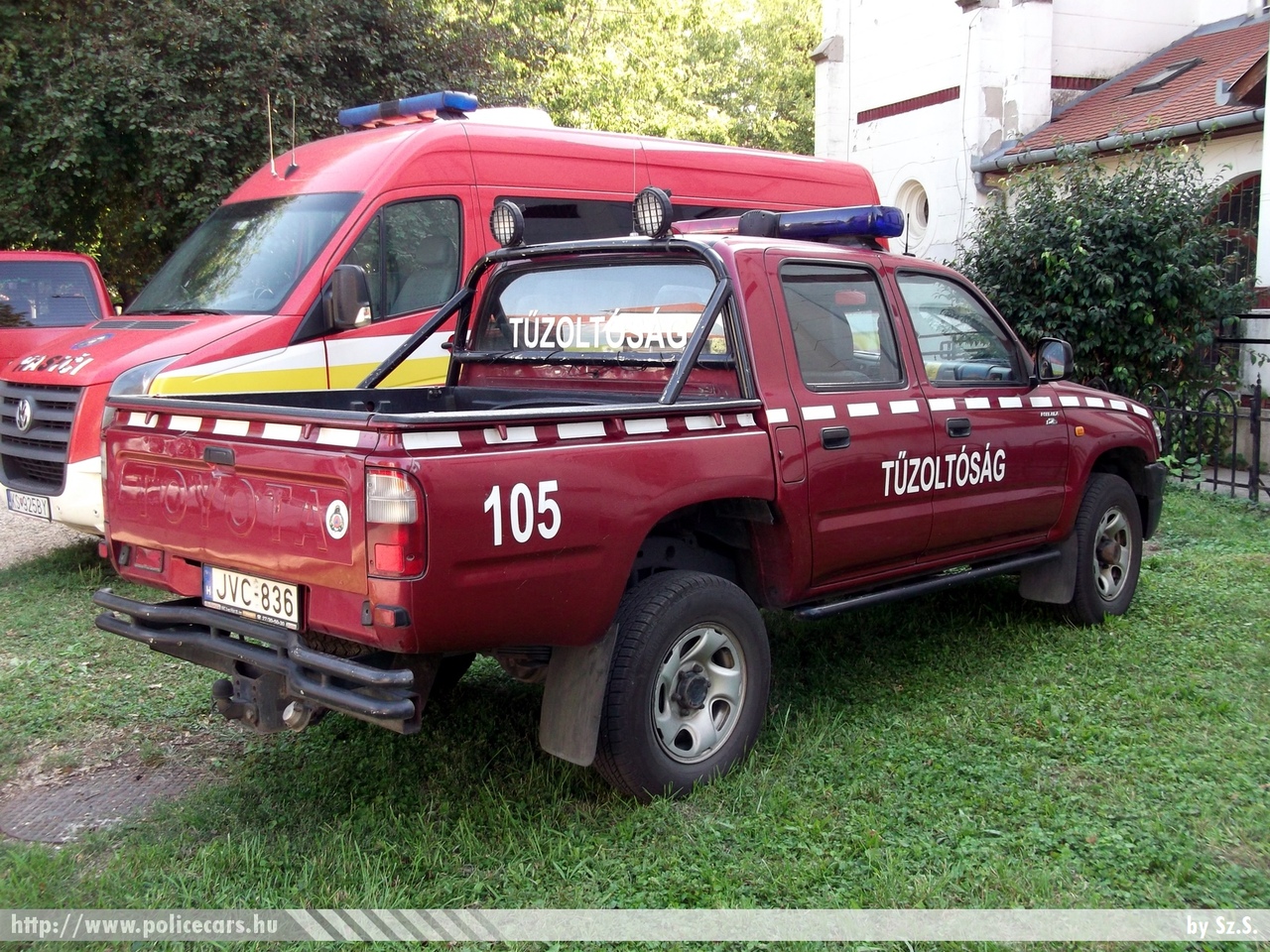 Toyota Hilux, Borsod-Abaúj-Zemplén megyei Katasztrófavédelmi Igazgatóság, Mezökövesdi Hivatásos Tûzoltóság, fotó:Sz.S. 
Keywords: tûzoltóautó tûzoltó HÖT tûzoltóság magyar Magyarország JVC-836 fire firetruck Hungary hungarian