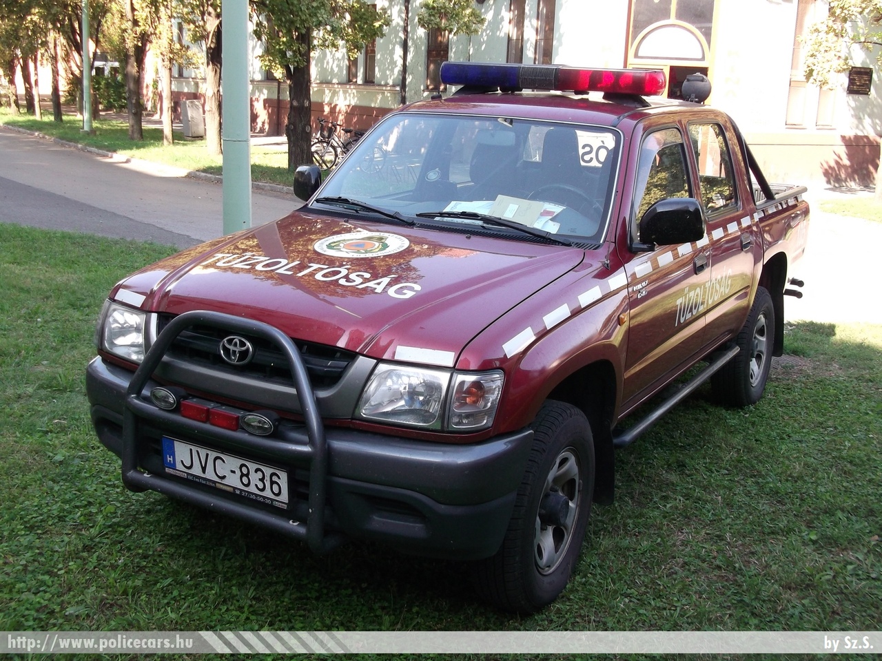 Toyota Hilux, Borsod-Abaúj-Zemplén megyei Katasztrófavédelmi Igazgatóság, Mezökövesdi Hivatásos Tûzoltóság, fotó:Sz.S. 
Keywords: tûzoltóautó tûzoltó HÖT tûzoltóság magyar Magyarország JVC-836 fire firetruck Hungary hungarian